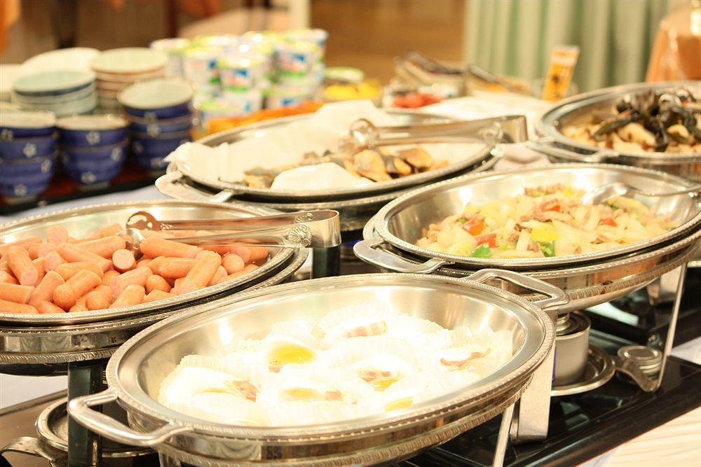 Apa Hotel Tonami Ekimae Esterno foto