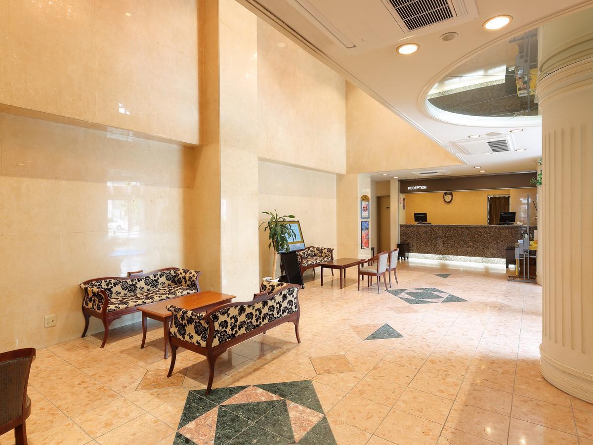 Apa Hotel Tonami Ekimae Esterno foto